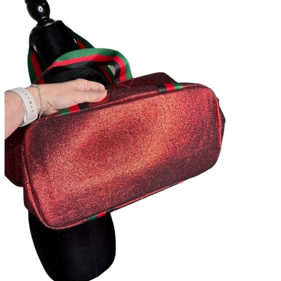 Boutique Red Sparkly Tote Bag w/Racing Stripes - Picture 8 of 8
